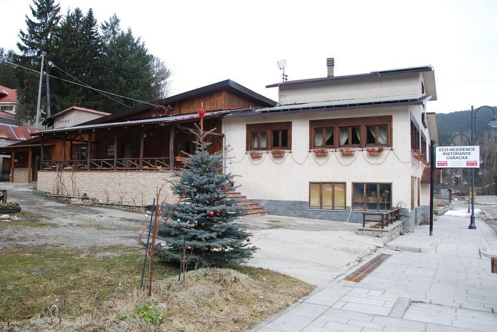 Guest House Caracas Lorica Zewnętrze zdjęcie