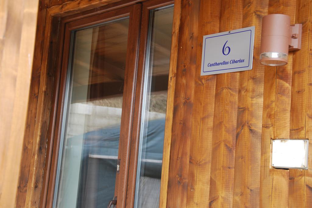 Guest House Caracas Lorica Zewnętrze zdjęcie