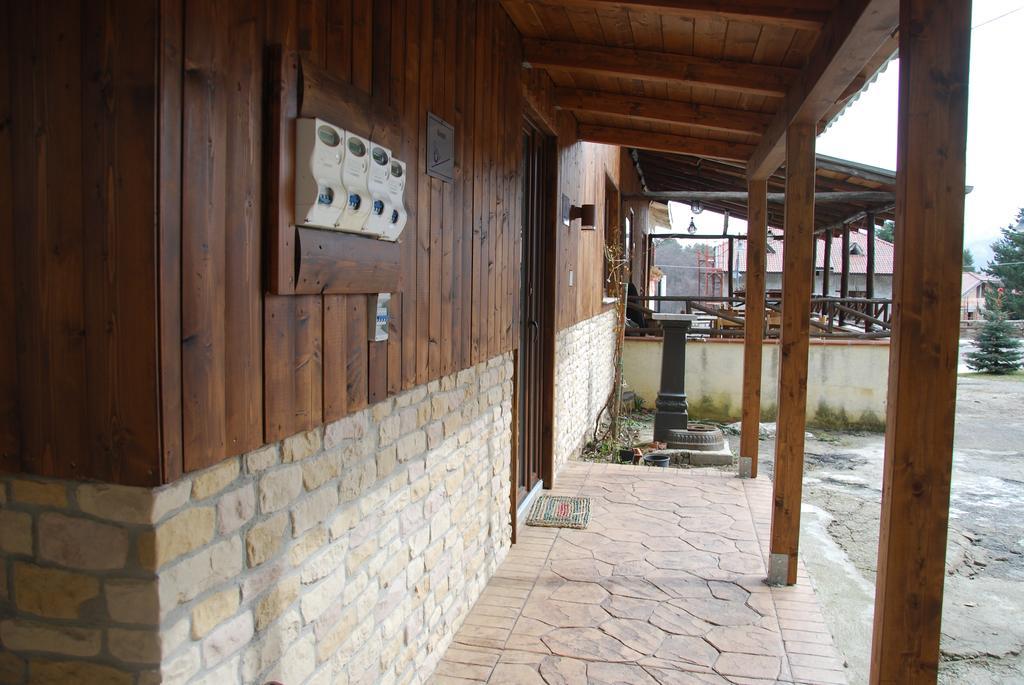 Guest House Caracas Lorica Zewnętrze zdjęcie